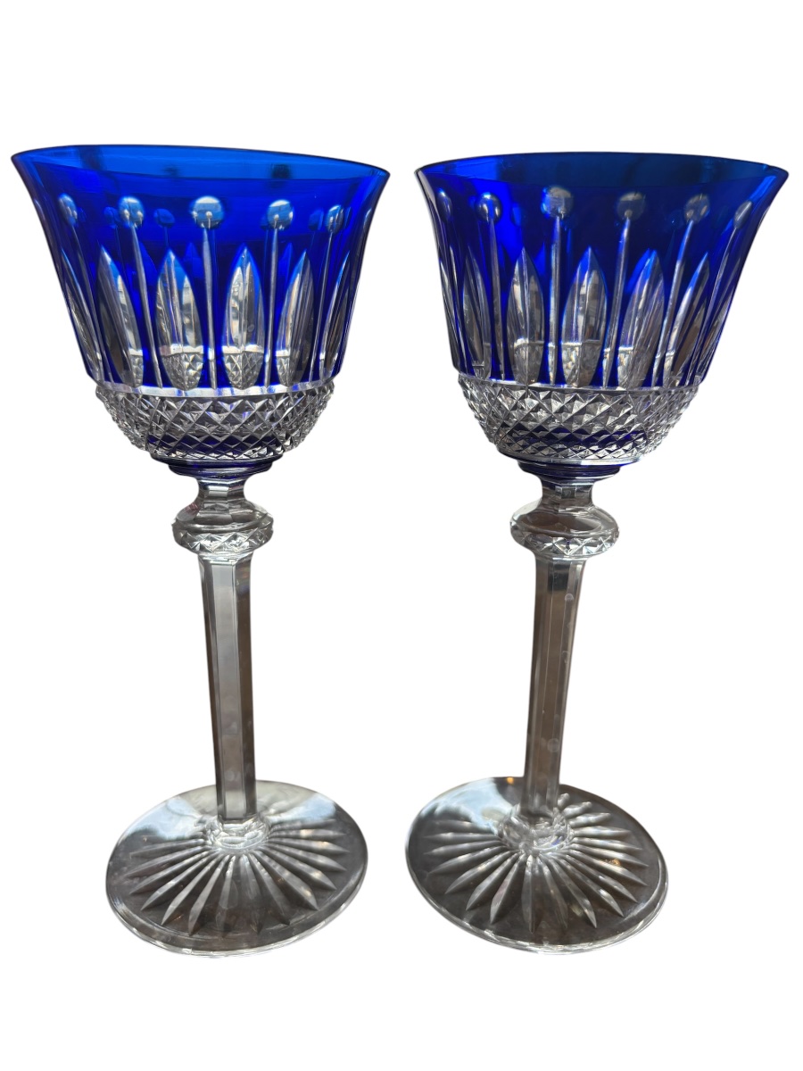 Set Of Two Cobalt Blue Saint Louis Glasses, 19.8 Cm Tall (one Glass Has A Chip—see Photos) 