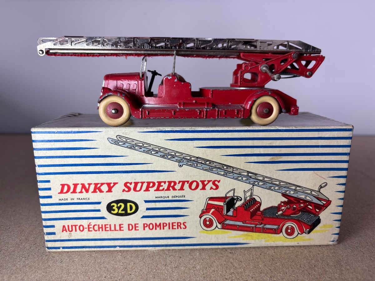 Dinky Toys Auto Échelle de pompier