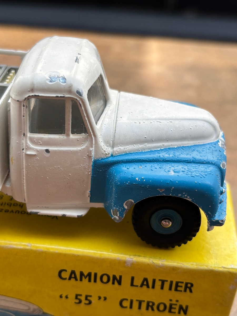 Dinky Toys Milk Truck -photo-4
