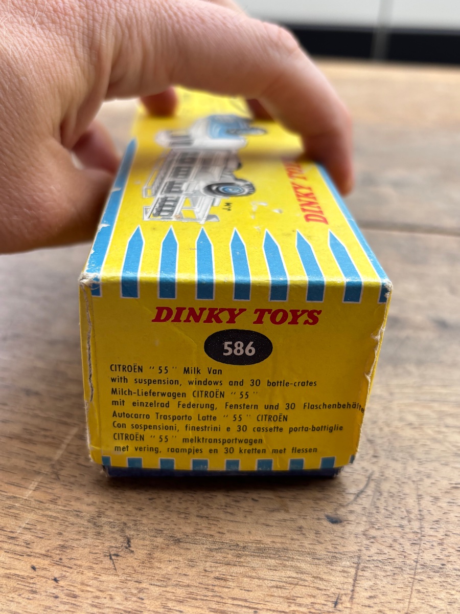 Dinky Toys Milk Truck -photo-4