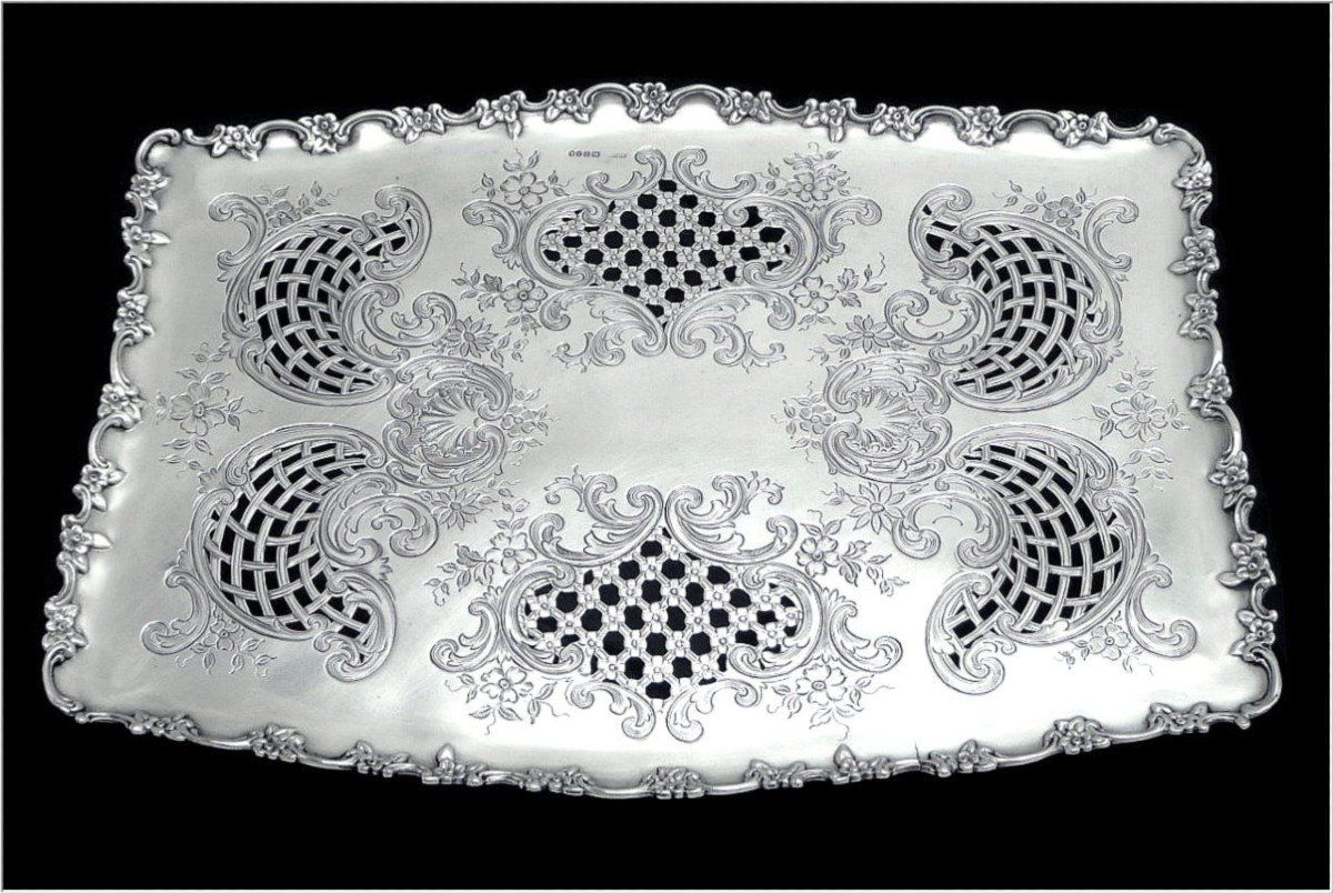 Tiffany & Co,  Londres  - Plateau Gravé et Repercé En Argent Massif -photo-4