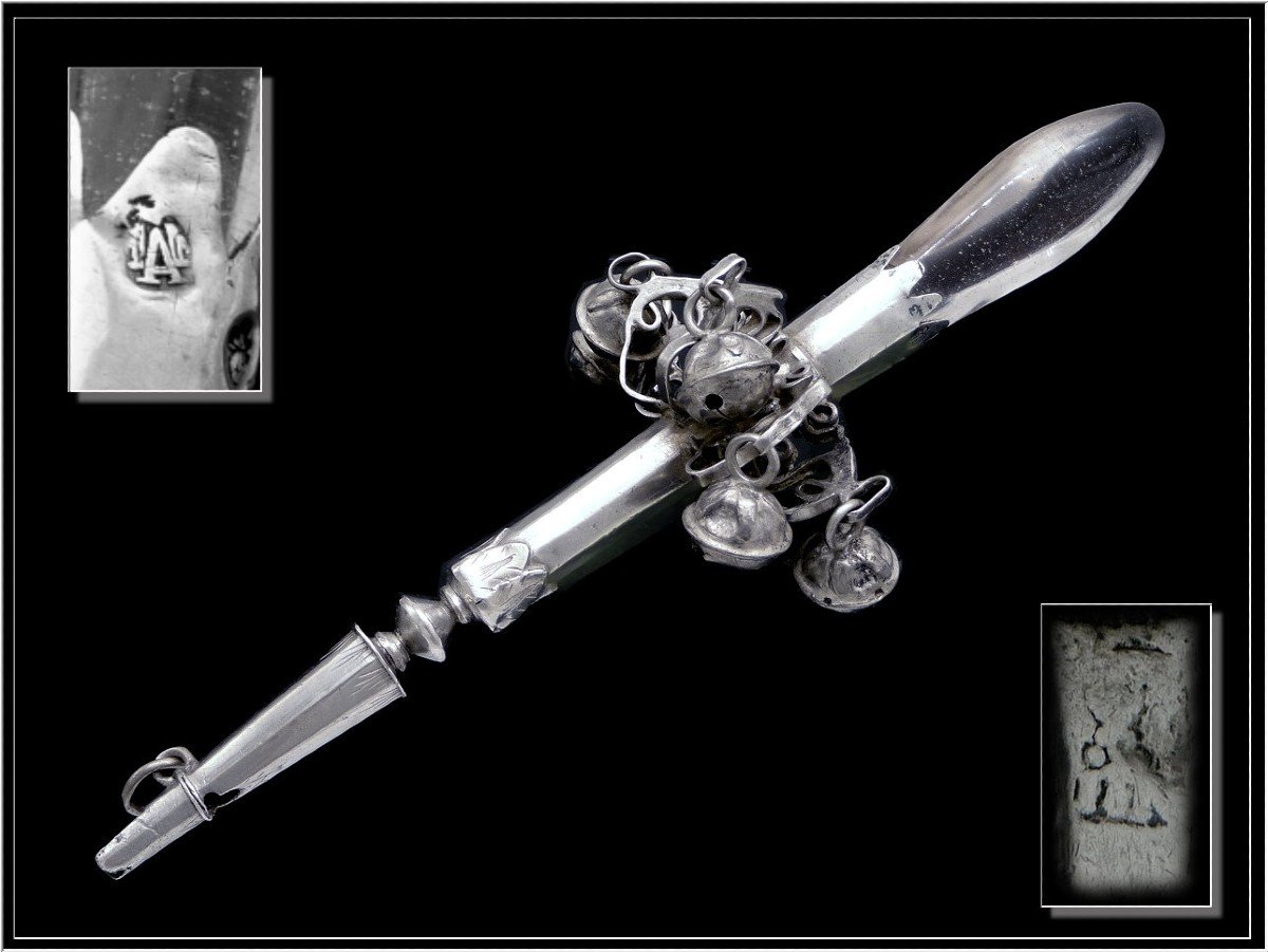 Epoque Louis XIV - Bel Hochet Siffleur en Argent Massif et Cristal De Roche - 1691-1698 Paris