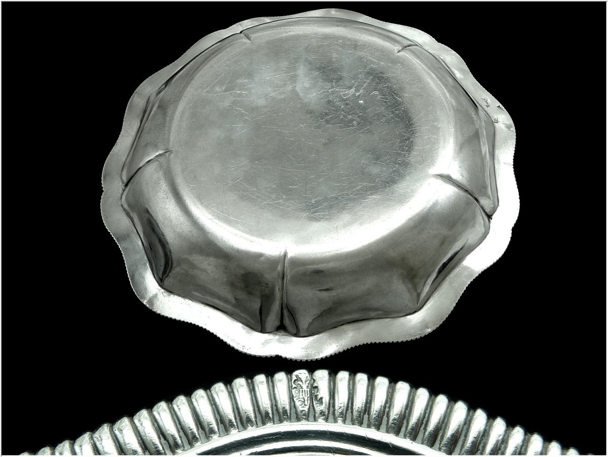 Claude LAURENT reçu en 1724 : Paire de Jattes Armoriées Argent Massif - 1er quart du XVIII°-photo-4