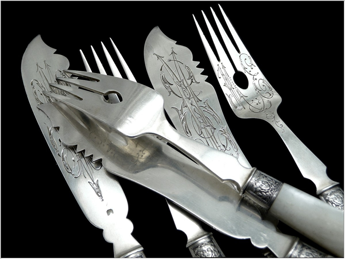 Robert Linzeler - Sterling Silver & Mother-of-pearl Fish Cutlery Set, Minerva 950-photo-3