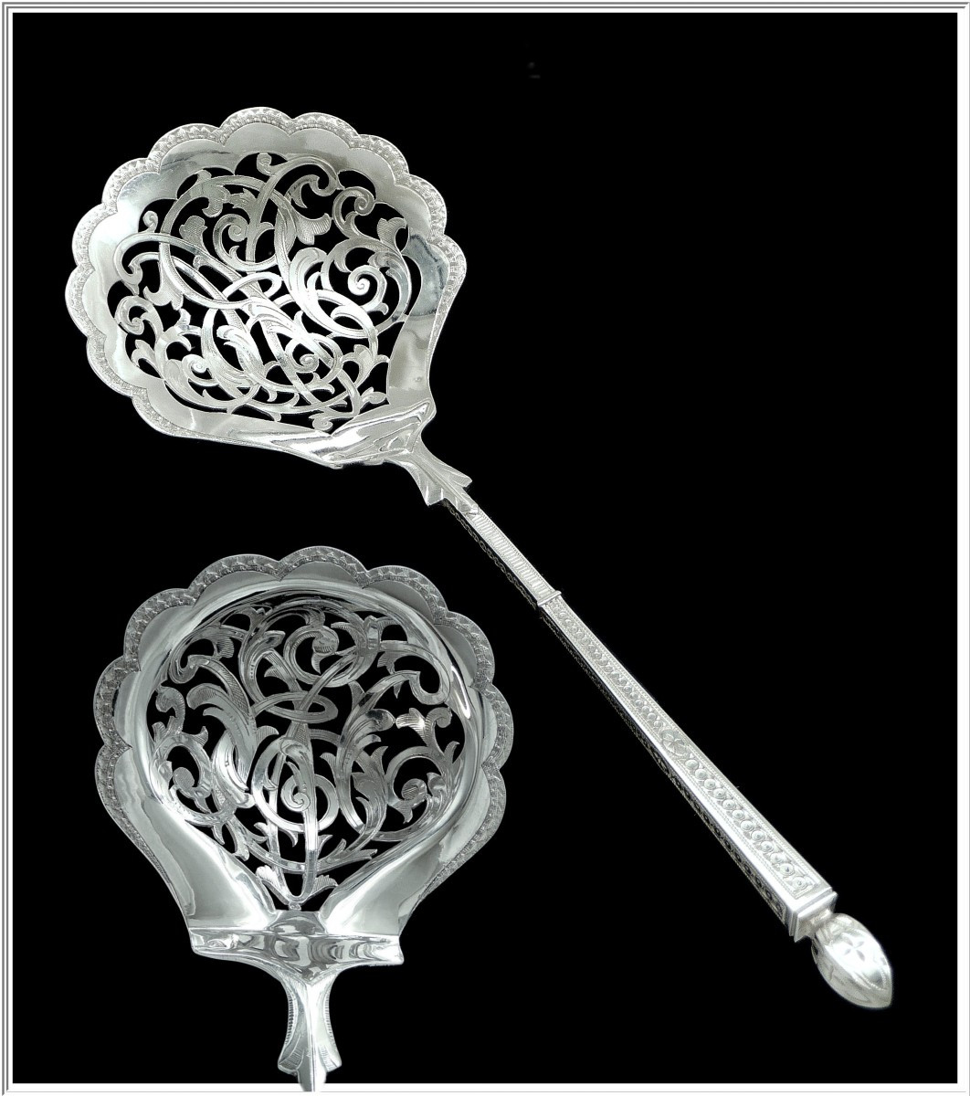 EMILE PUIFORCAT - Couverts de Service à Dessert Argent Massif Repercé  2 pièces