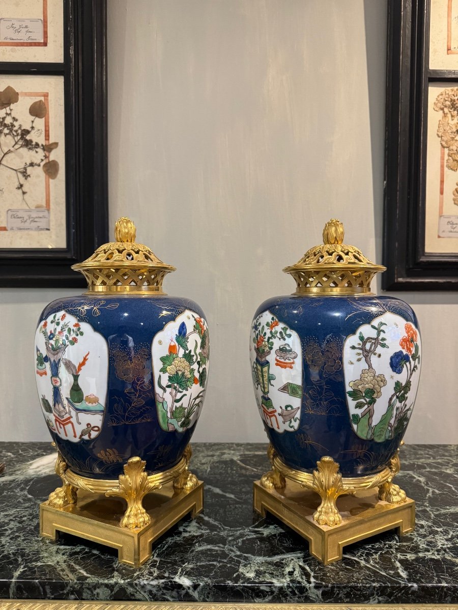 Pair Of Pots Pourris By The Crystal Staircase, Samson Porcelain From Napoleon III Period
