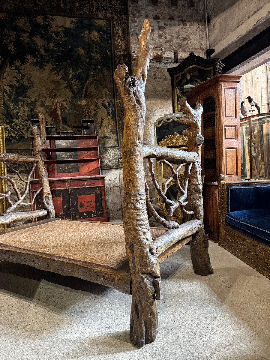 Lit brutaliste en bois exotique vers 1970 -photo-4