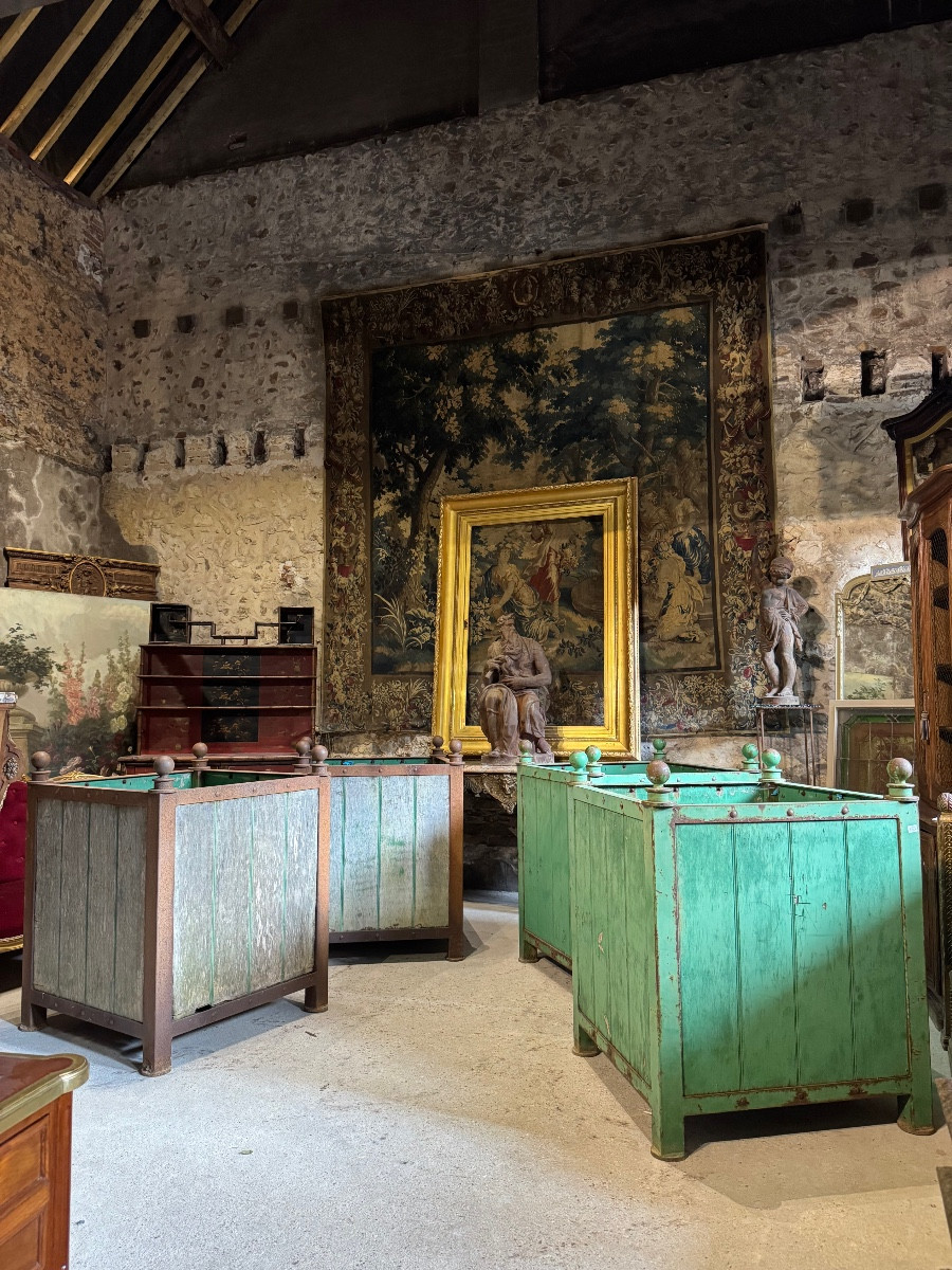 Suite de 4 bacs à oranger monumentaux d’époque Art déco 