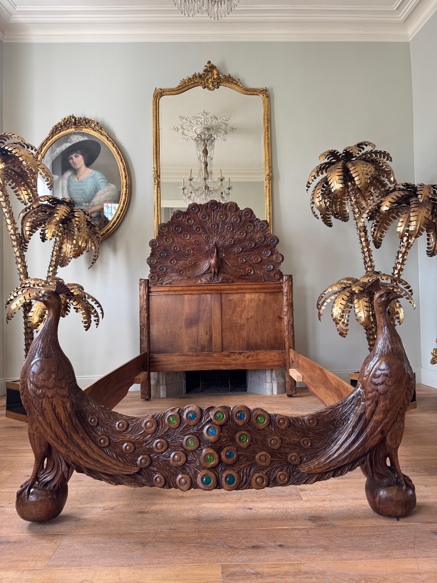 Lit de repos aux Paons d’époque Art Nouveau 