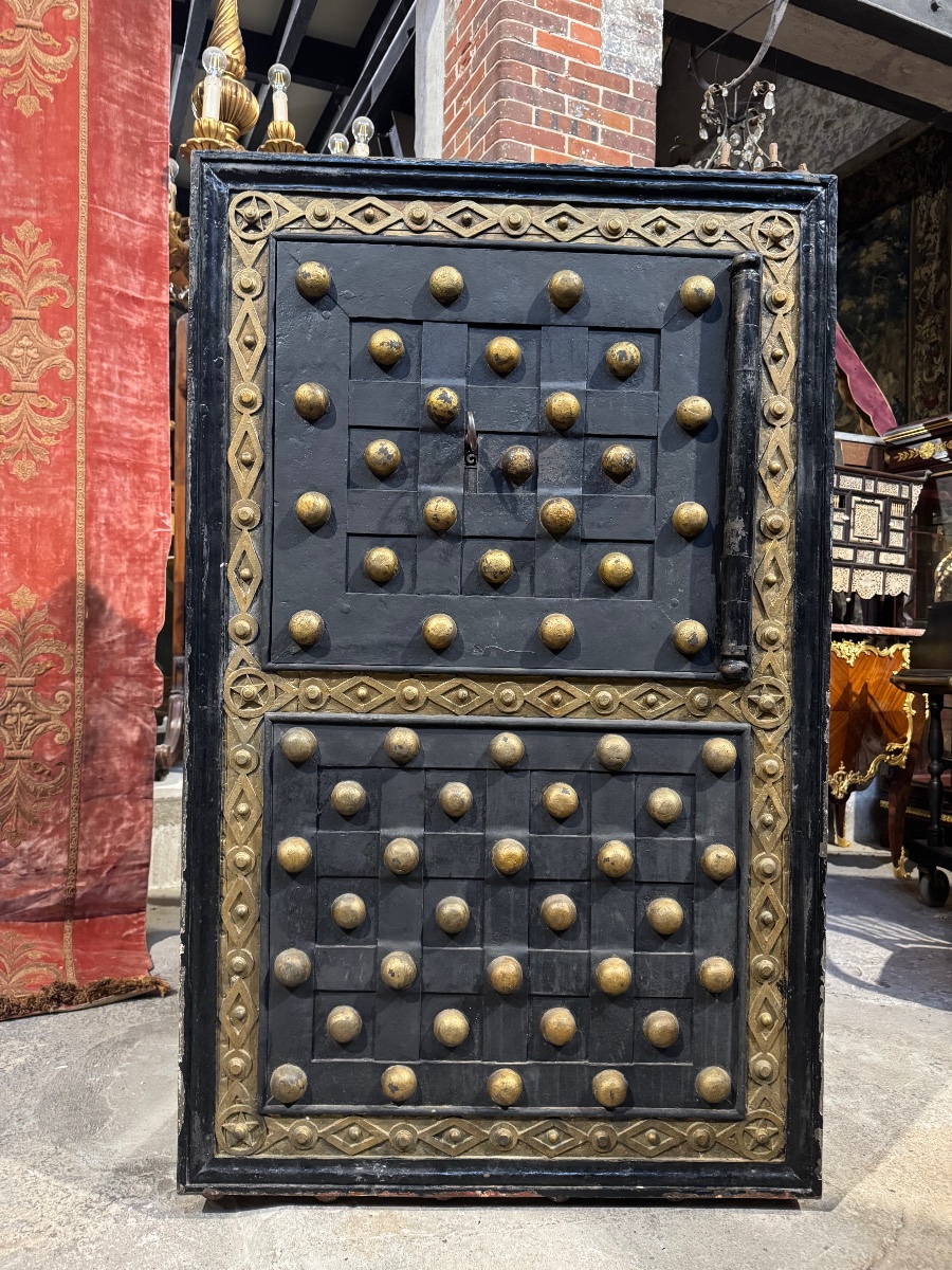 19th-century Studded Safe From The South Of France -photo-4