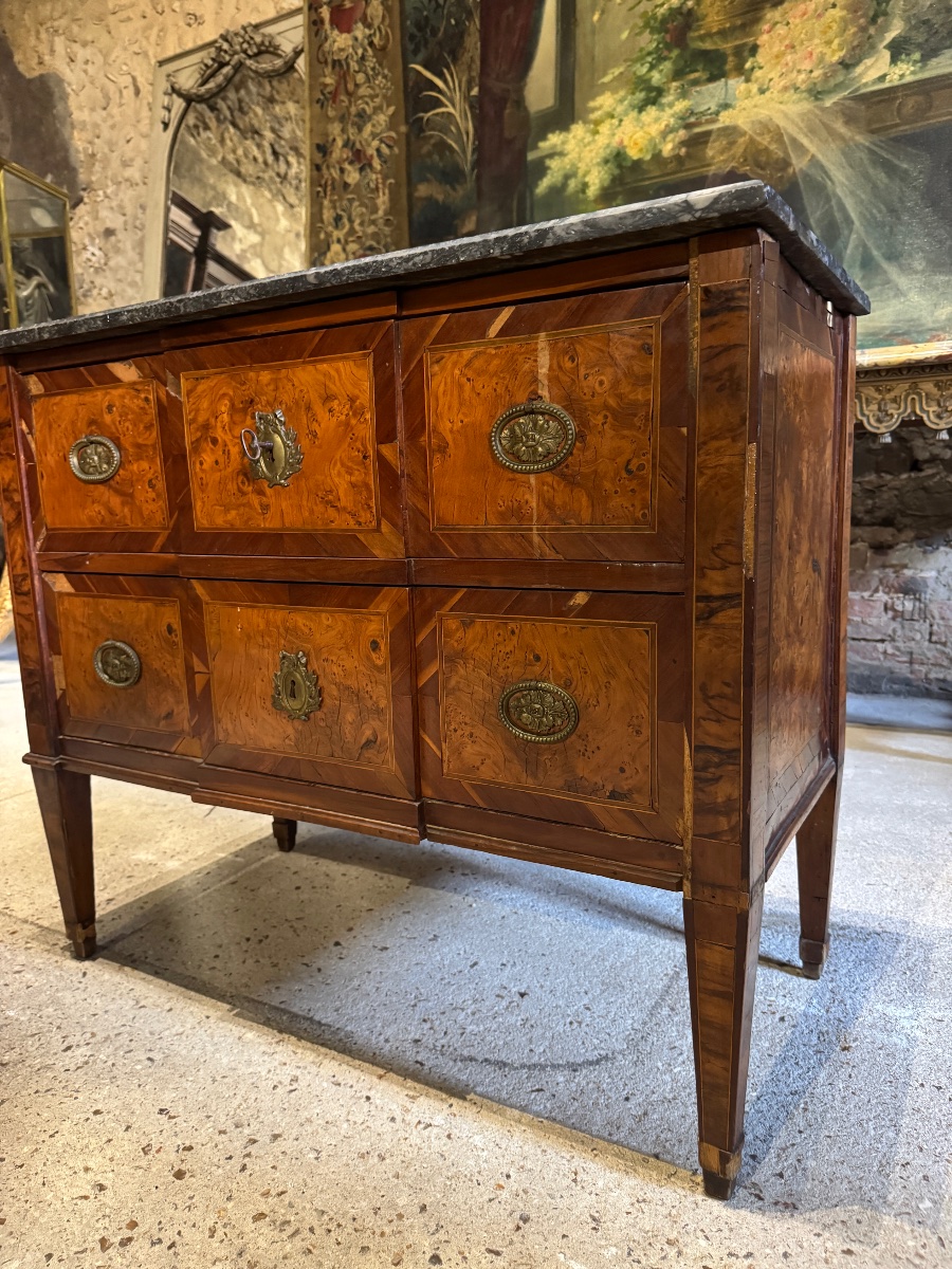 Commode alsacienne d’époque Louis XVI en marqueterie XVIII ème siècle -photo-6