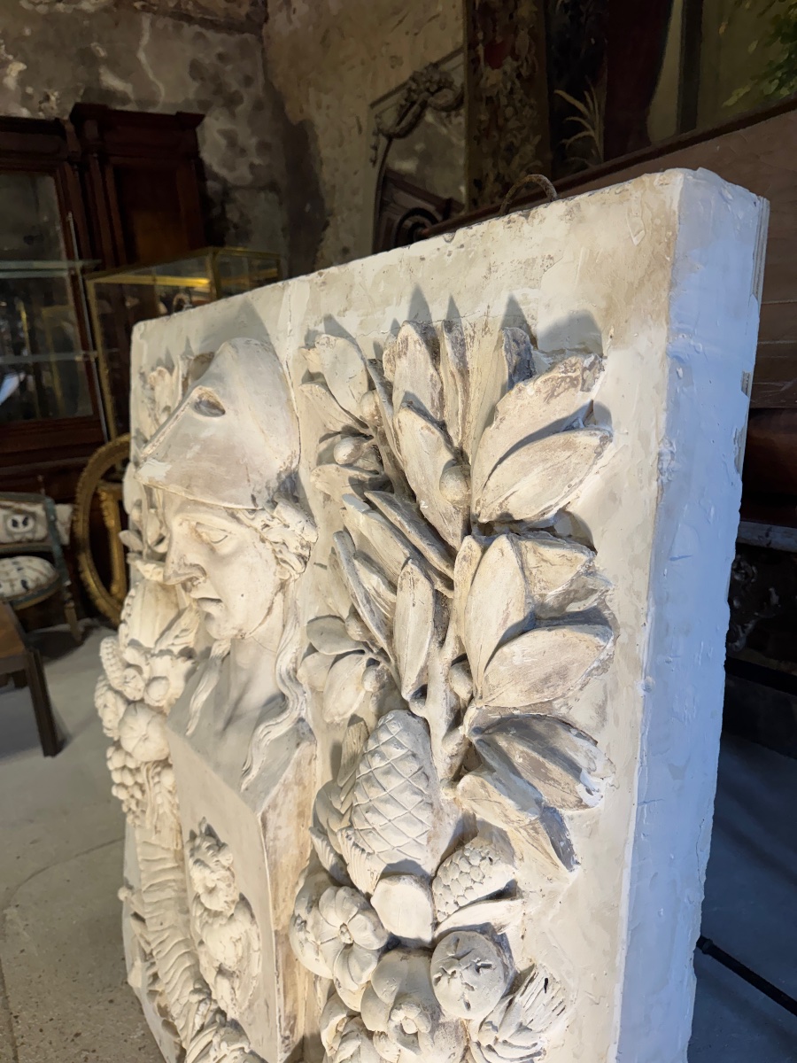 19th-century Bas-relief Depicting A Monumental Cornucopia -photo-1