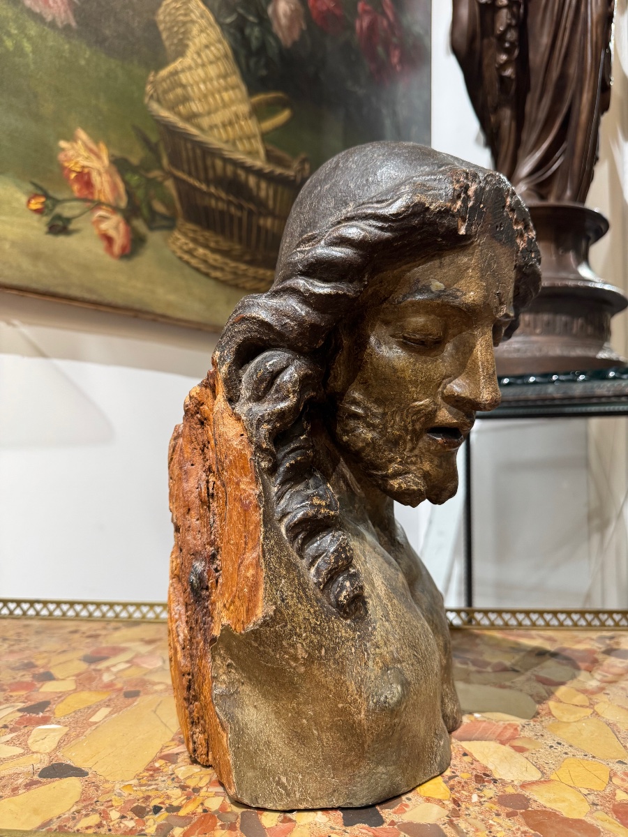 Christ en bois sculpté polychrome du XVII ème -photo-3