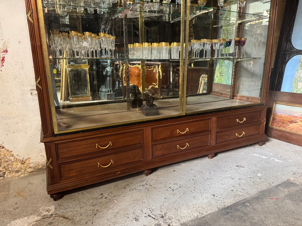 Napoleon III-era Mahogany Display Cabinet With Gilded Bronze Accents -photo-1