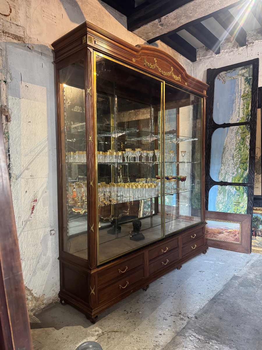 Napoleon III-era Mahogany Display Cabinet With Gilded Bronze Accents -photo-5