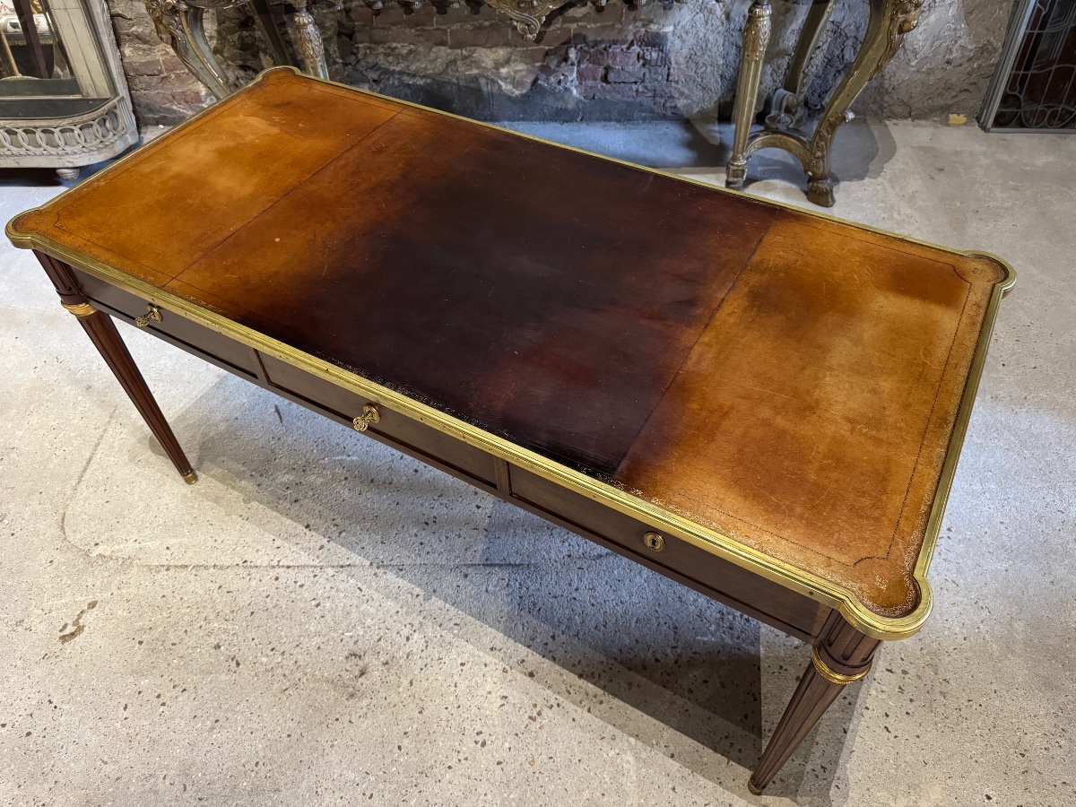 Bureau de style Louis XVI en acajou dessus de cuir -photo-2