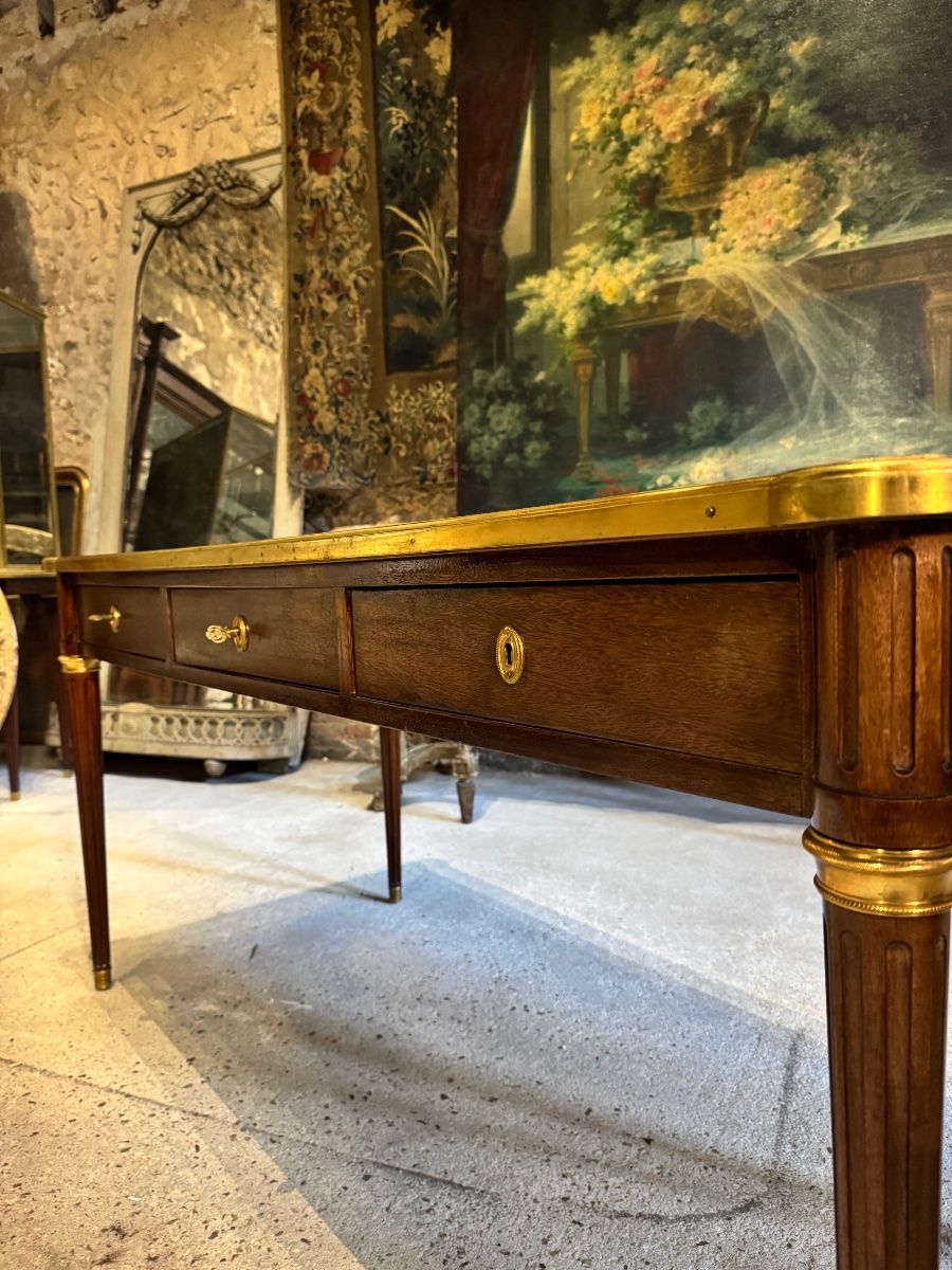 Bureau de style Louis XVI en acajou dessus de cuir -photo-4