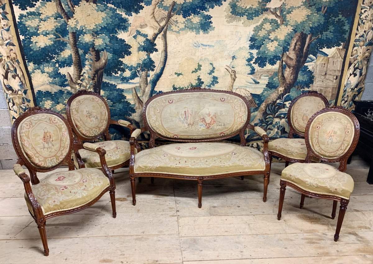 Salon de style Louis XVI Napoléon III Recouvert De Sa Tapisserie d'Aubusson 19 ème Siècle