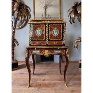 Bonheur du jour en marqueterie et plaques de porcelaine d’époque Napoléon III