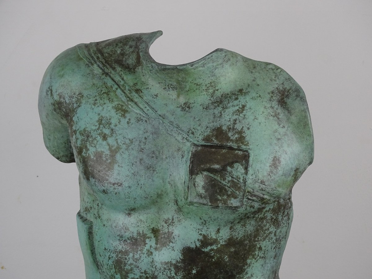 Igor Mitoraj -  Buste en bronze « Persée »-photo-3