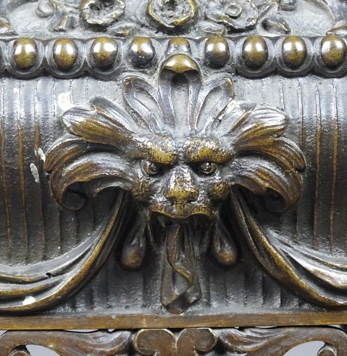Exceptional Bronze Box With Cherubs In Renaissance Style-photo-4