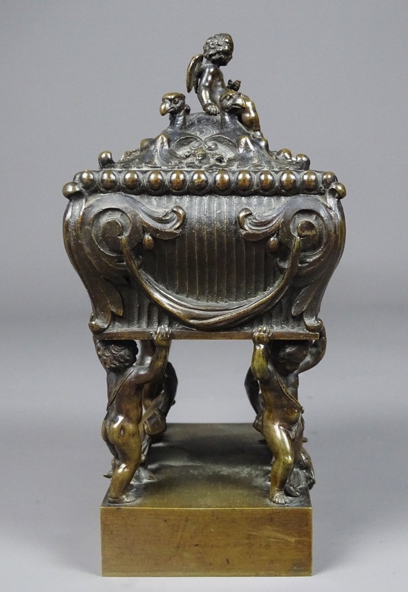 Exceptional Bronze Box With Cherubs In Renaissance Style-photo-3