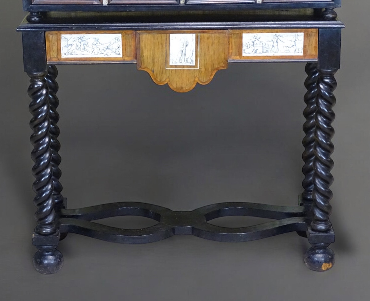 Italiancabinet In Ebony And Engraved Ivory Marquetry – 17th Century-photo-1