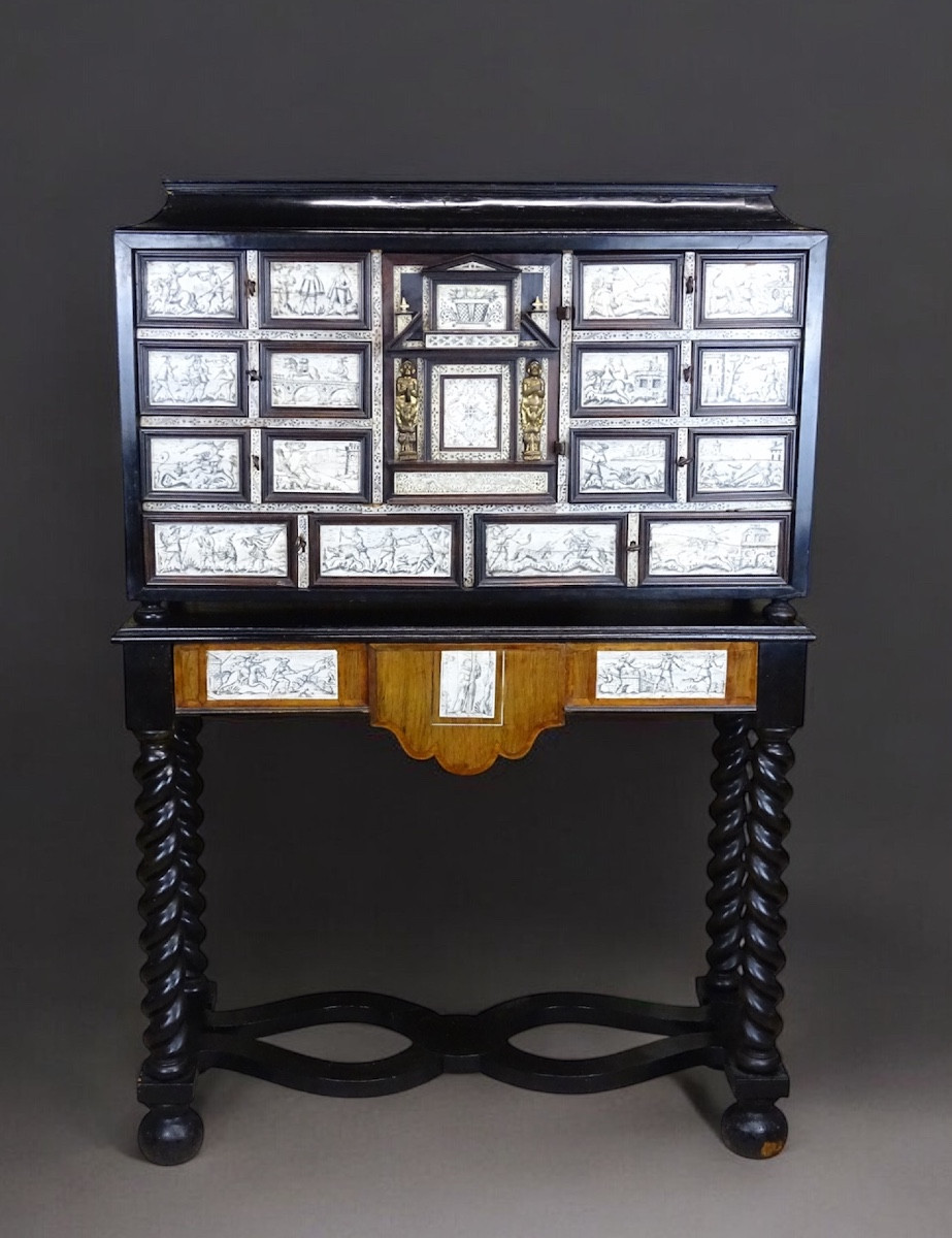 Italiancabinet In Ebony And Engraved Ivory Marquetry – 17th Century