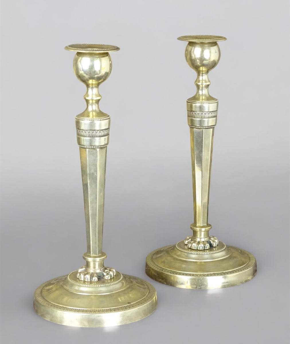 André Antoine Ravrio - Pair Of Bronze Candlesticks - Torches From The Consulate Period