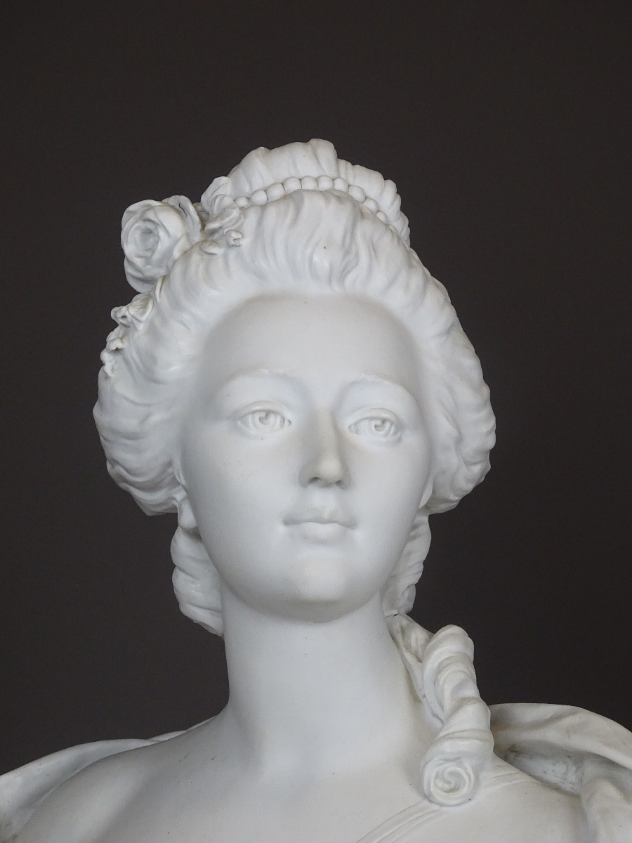 Augustin Pajou - Female Bust In White Biscuit-photo-1