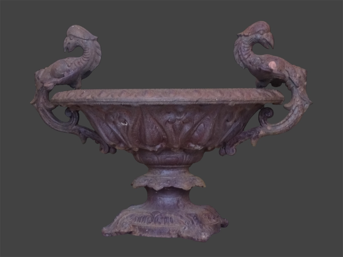 Pair Of Large Cast Iron Vases Decorated With Griffins, France, 19th Century-photo-2