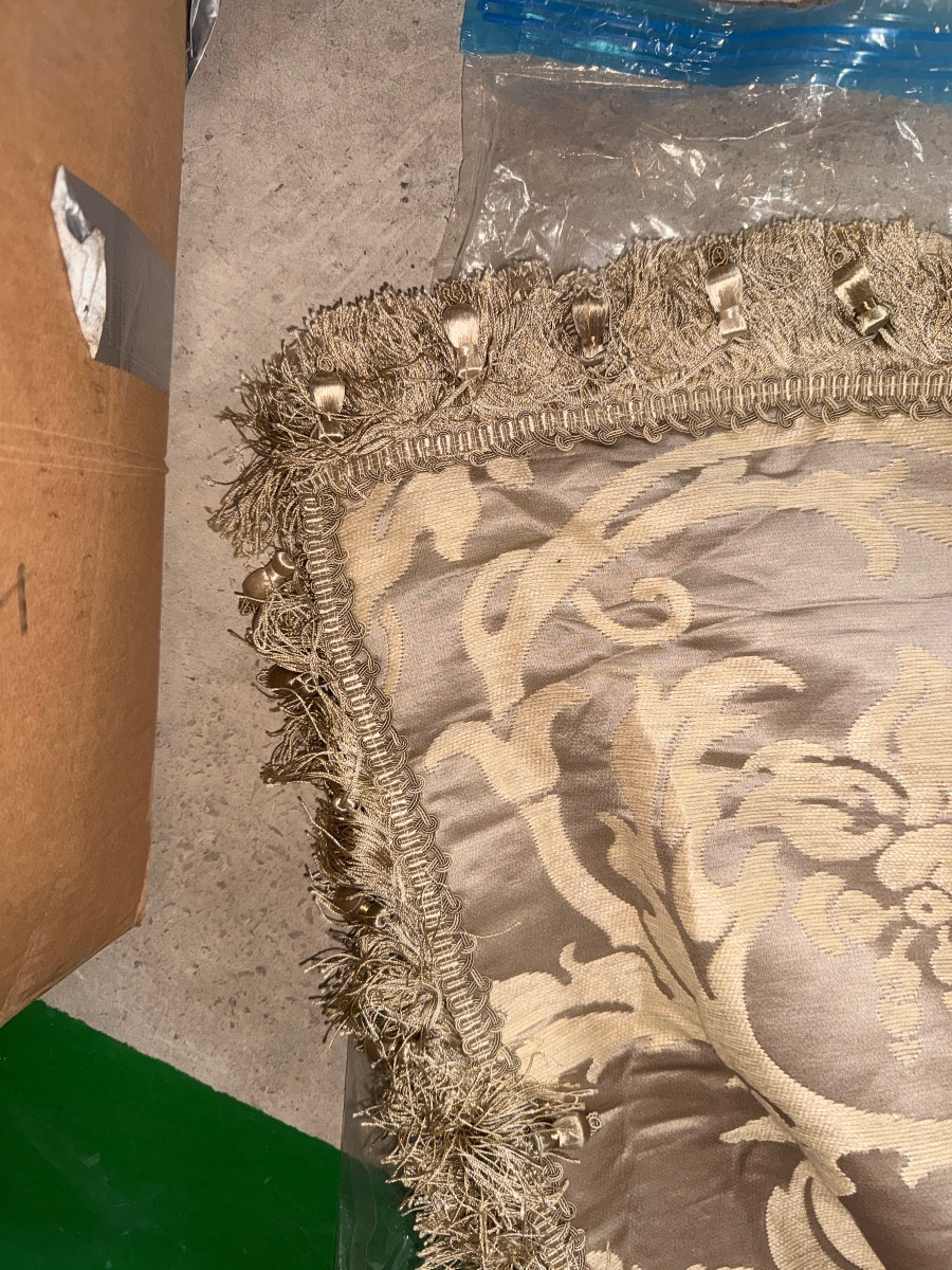 Pierre Frey - 6 mètres - Paire de Rideaux en Lampas de soie Provenant de La Villa Les Cèdres-photo-2