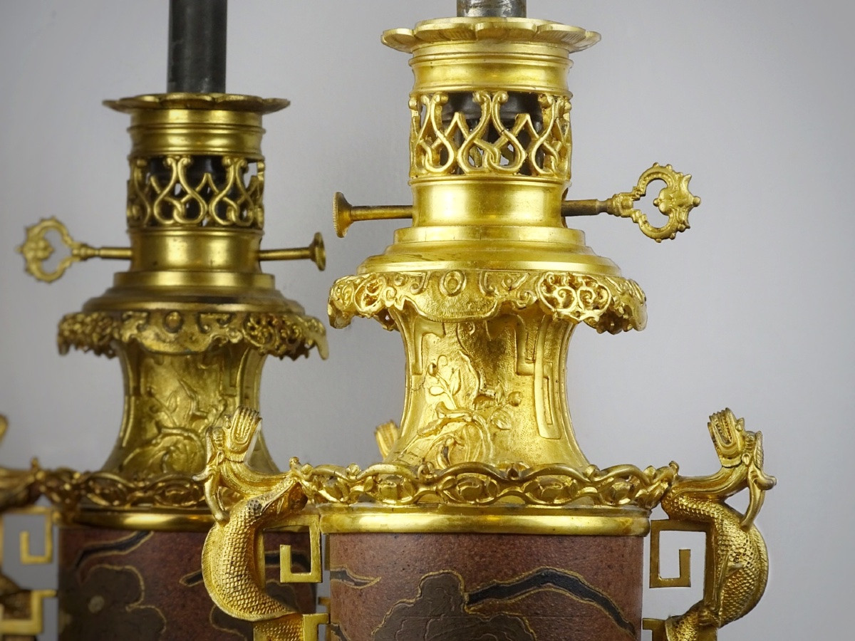 Édouard Lièvre et Ferdinand Barbedienne - Paire de Lampes Japonisantes en Terre Cuite et Bronze-photo-2