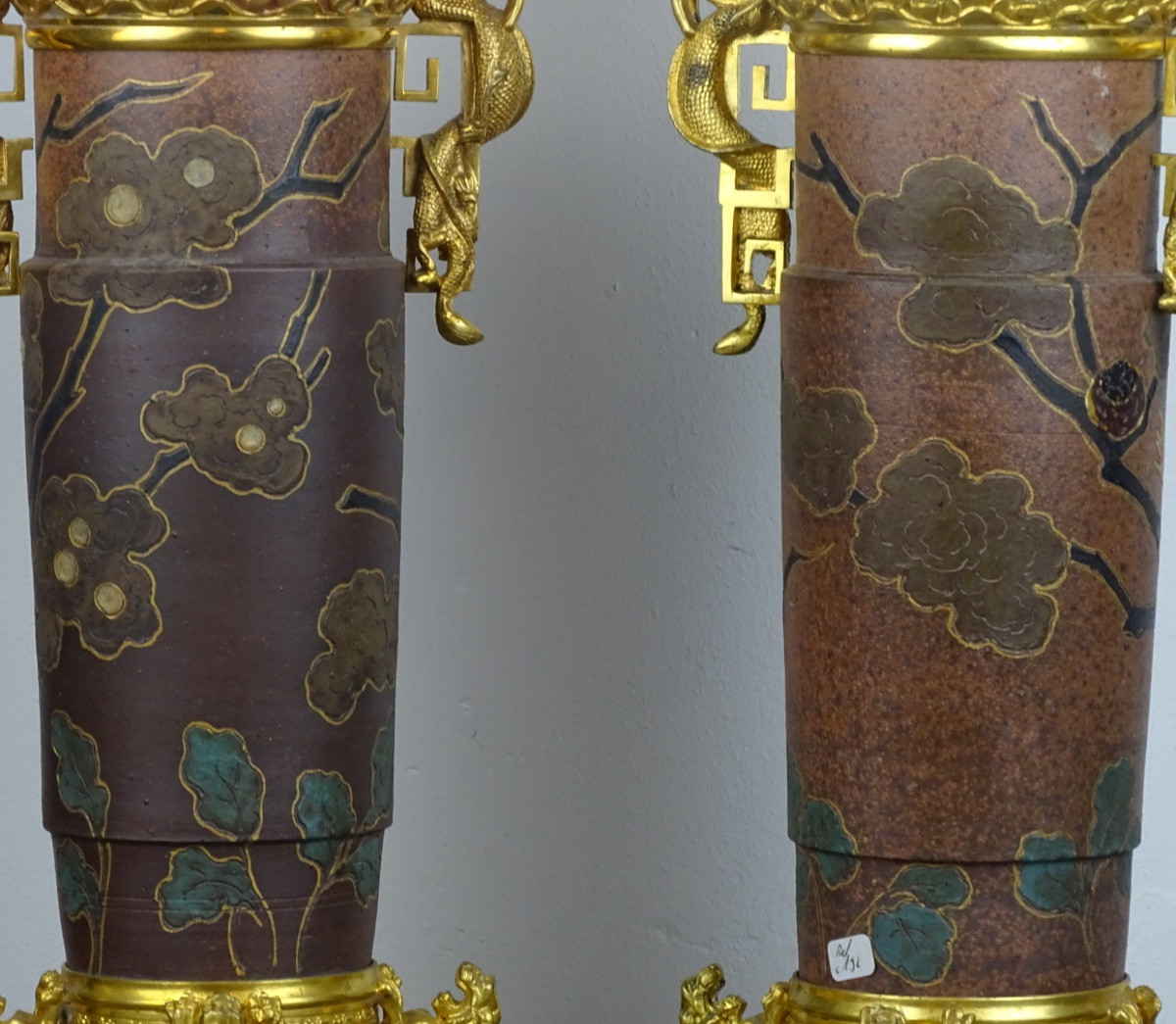 Édouard Lièvre et Ferdinand Barbedienne - Paire de Lampes Japonisantes en Terre Cuite et Bronze-photo-2