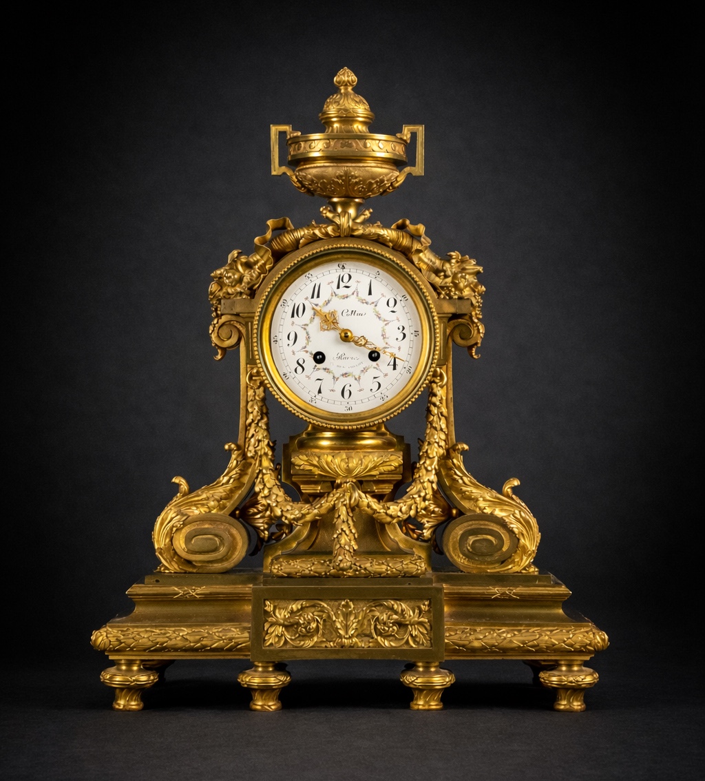 Cottin à Paris - Importante Pendule en Bronze Doré de Style Louis XVI d'époque Napoléon III
