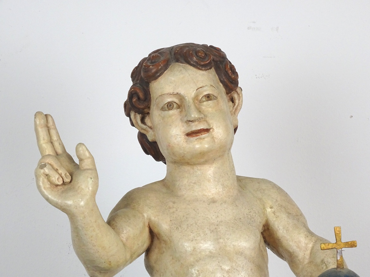 Importante statue de l’Enfant Jésus Salvator Mundi, sculpture religieuse en bois polychrome-photo-2
