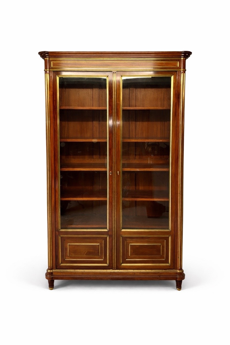 GRANDE VITRINE - BIBLIOTHÈQUE DE STYLE LOUIS XVI - ACAJOU ET LAITON DORÉ - NAPOLÉON III