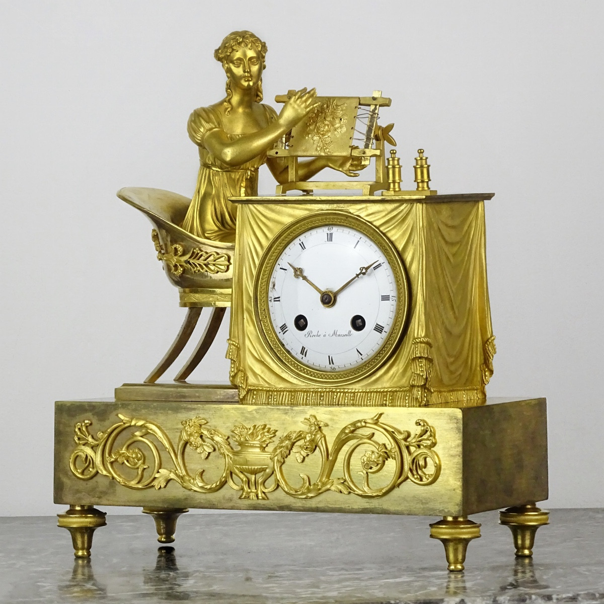 Jean-André Reiche - Pendule en Bronze Doré d'époque Empire "La Tisseuse"-photo-2