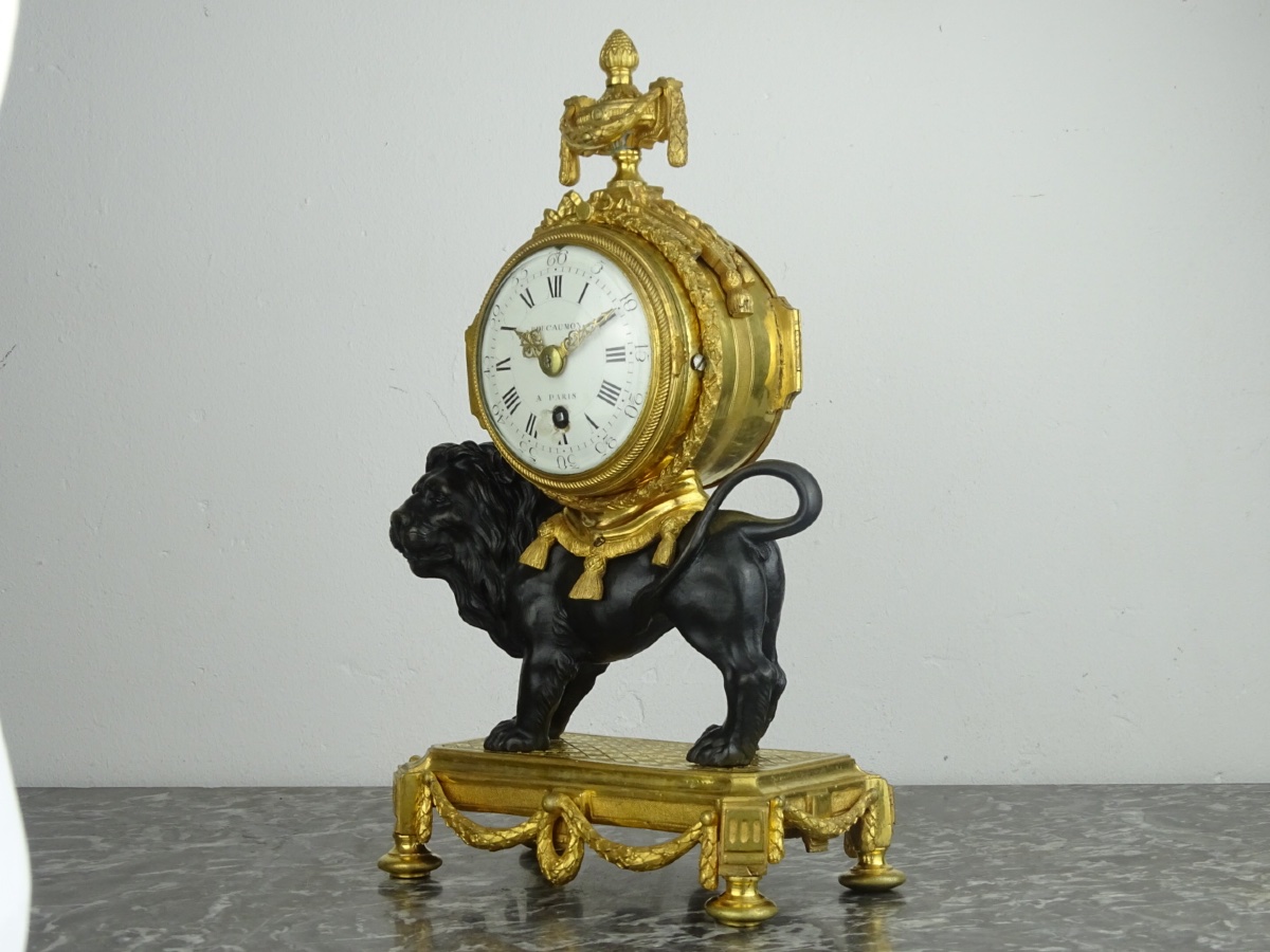 François VION - Pendule au Lion d'époque Louis XVI, Vers 1770 - Bronze Patiné et Doré-photo-3