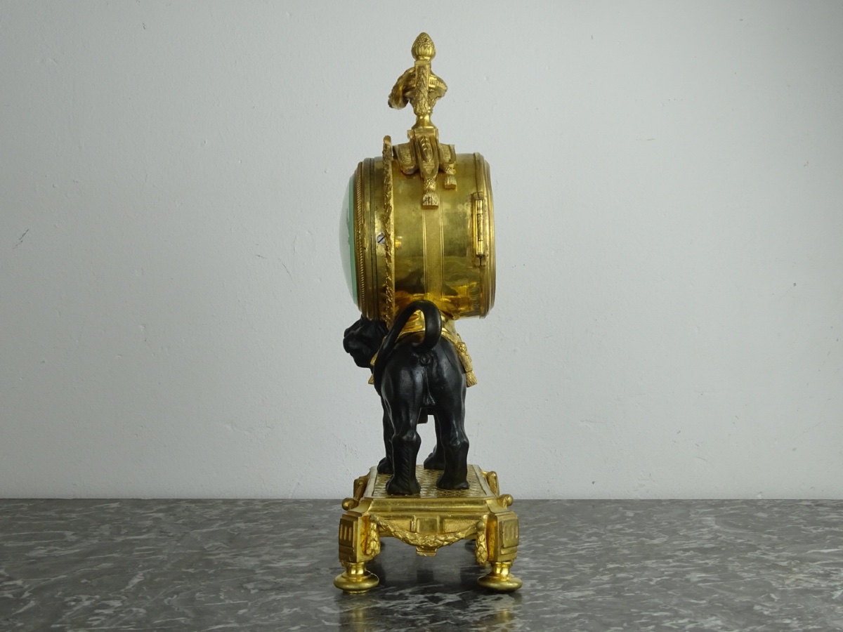 François VION - Pendule au Lion d'époque Louis XVI, Vers 1770 - Bronze Patiné et Doré-photo-4