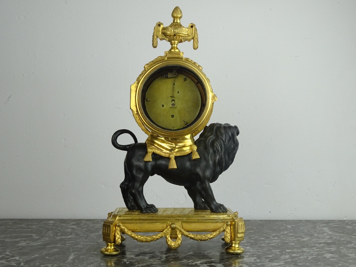 François VION - Pendule au Lion d'époque Louis XVI, Vers 1770 - Bronze Patiné et Doré-photo-5