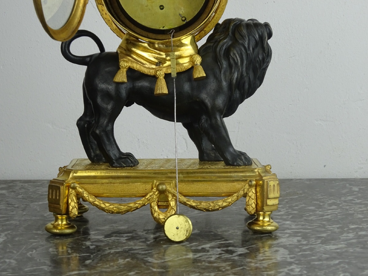 François VION - Pendule au Lion d'époque Louis XVI, Vers 1770 - Bronze Patiné et Doré-photo-6