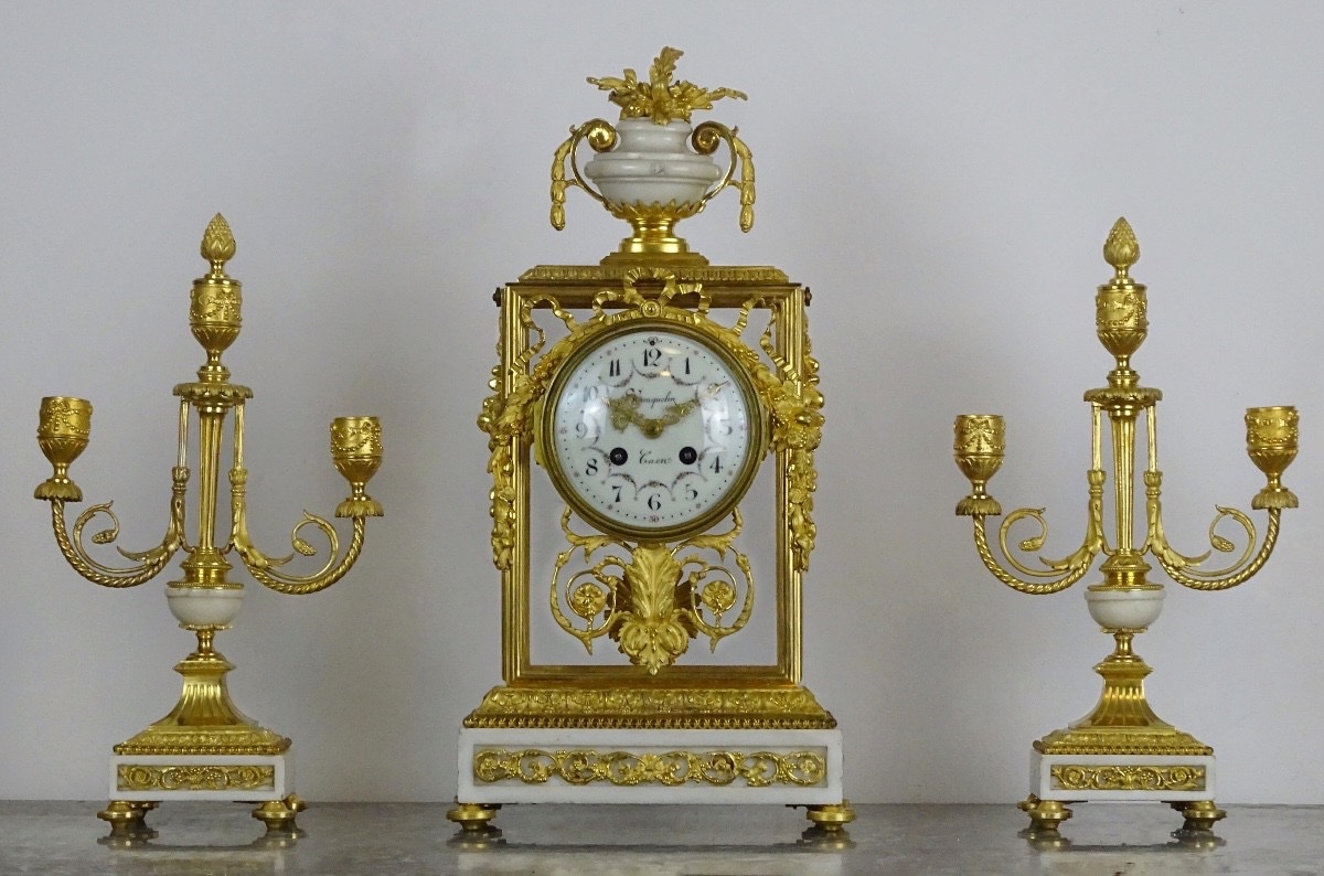 GARNITURE DE CHEMINÉE DE STYLE LOUIS XVI - PENDULE CAGE ET SES CANDÉLABRES - MARBRE ET BRONZE-photo-2