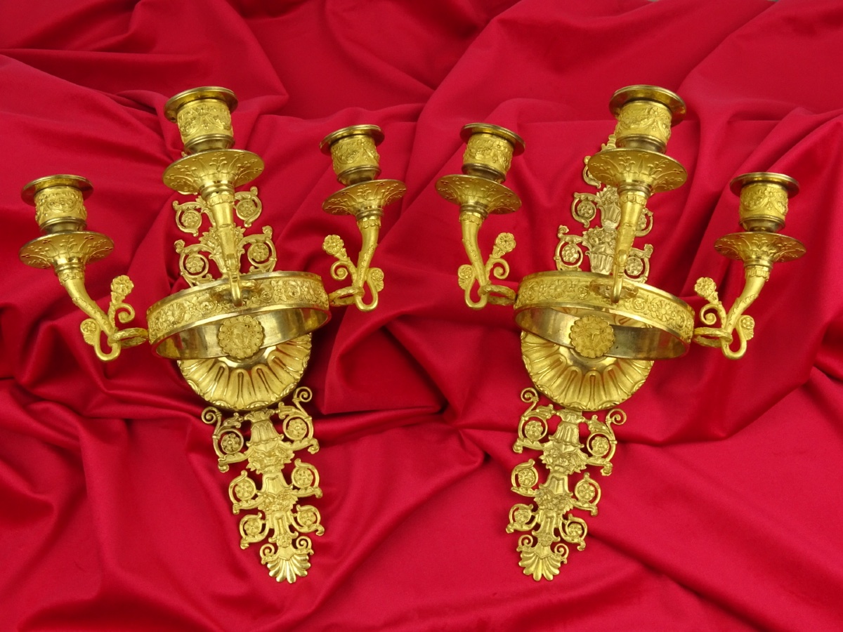 Paire d’Appliques en Bronze Doré d’Époque Empire - 3 Bras de Lumière - Paris vers 1810