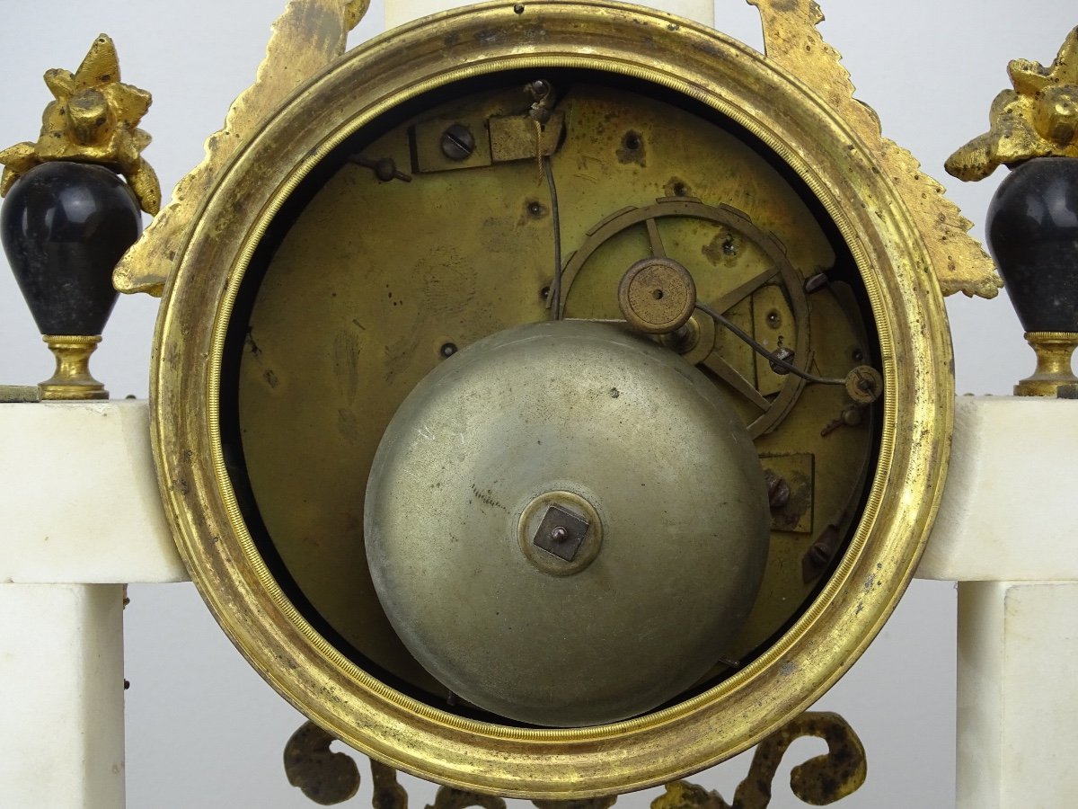 Louis XVI - Pendule Portique à l'Aigle En Marbre Et Bronze Doré d'époque Louis XVI-photo-4