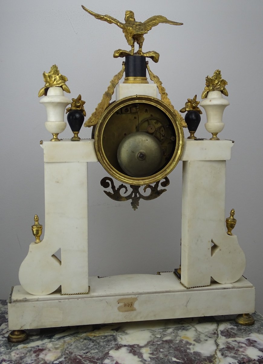 Louis XVI - Pendule Portique à l'Aigle En Marbre Et Bronze Doré d'époque Louis XVI-photo-4