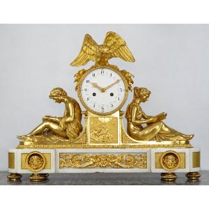 Monumentale Pendule aux Maréchaux d’Époque Louis XVI, vers 1785 - « l’Étude et la Philosophie »