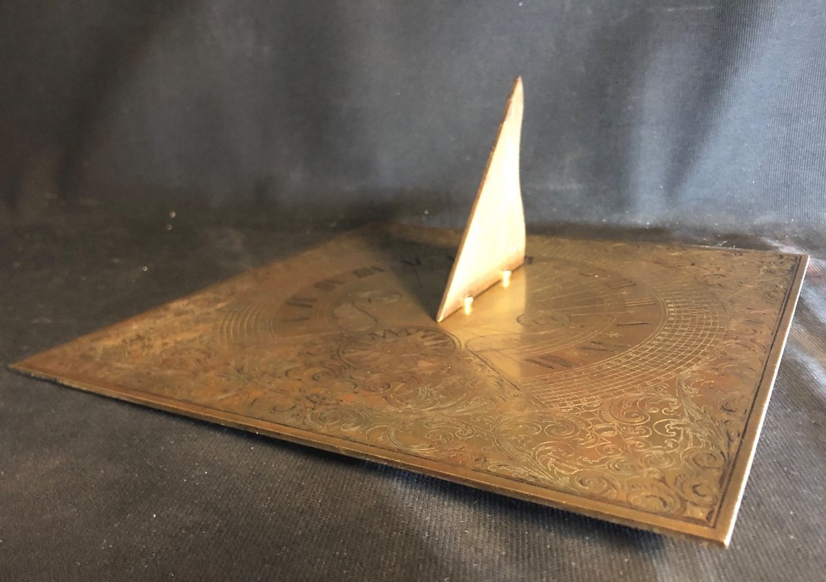 Large Bronze Sundial Initials A Rt In Very Good Condition-photo-2