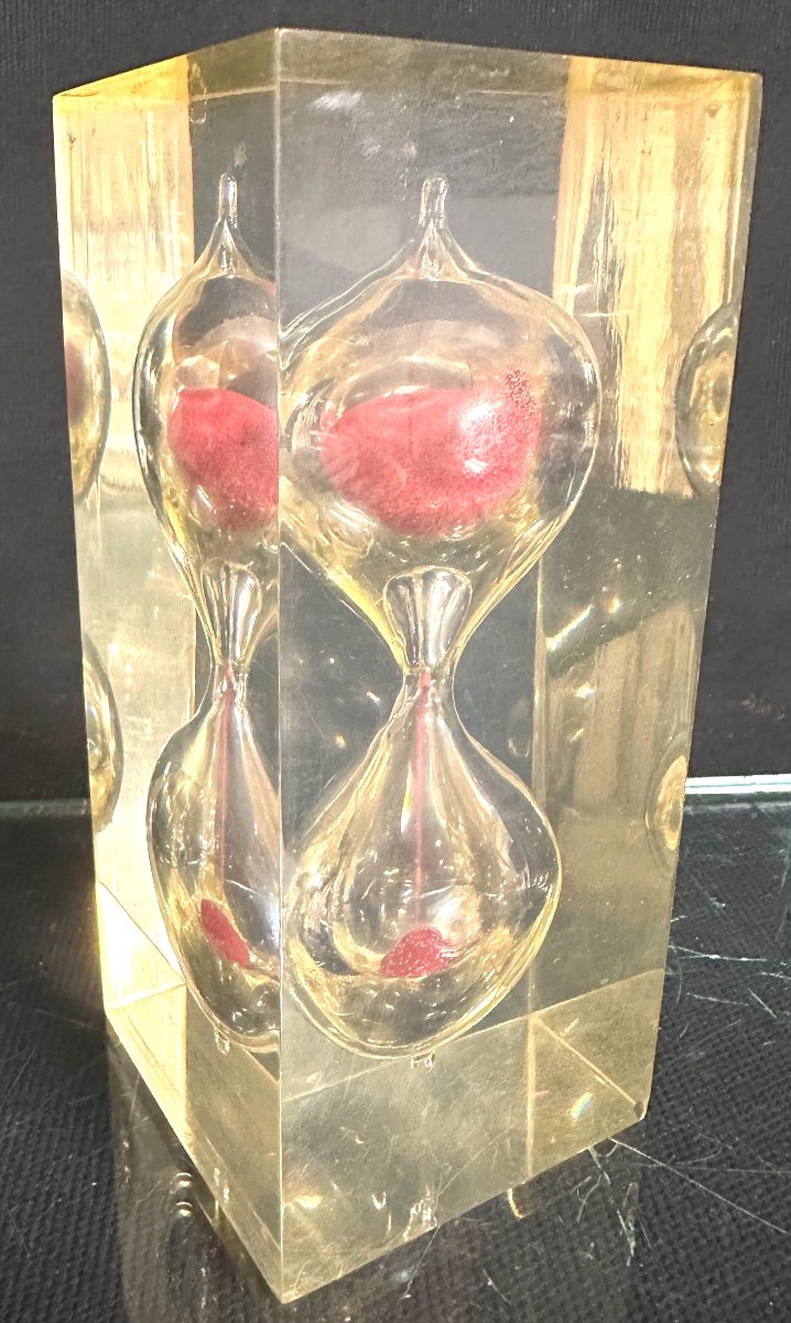 Pierre Giraudon 1923-2012 Attributed Hourglass Paperweight 1970 Design In Altuglas Resin