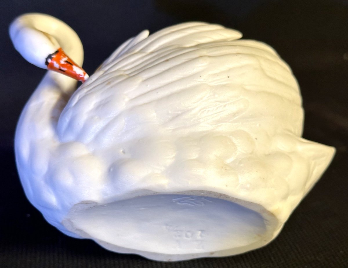 Swan Empty Pocket Biscuit Planter Signed Cw And Crown Late 19th Century Bouquetière /3-photo-3